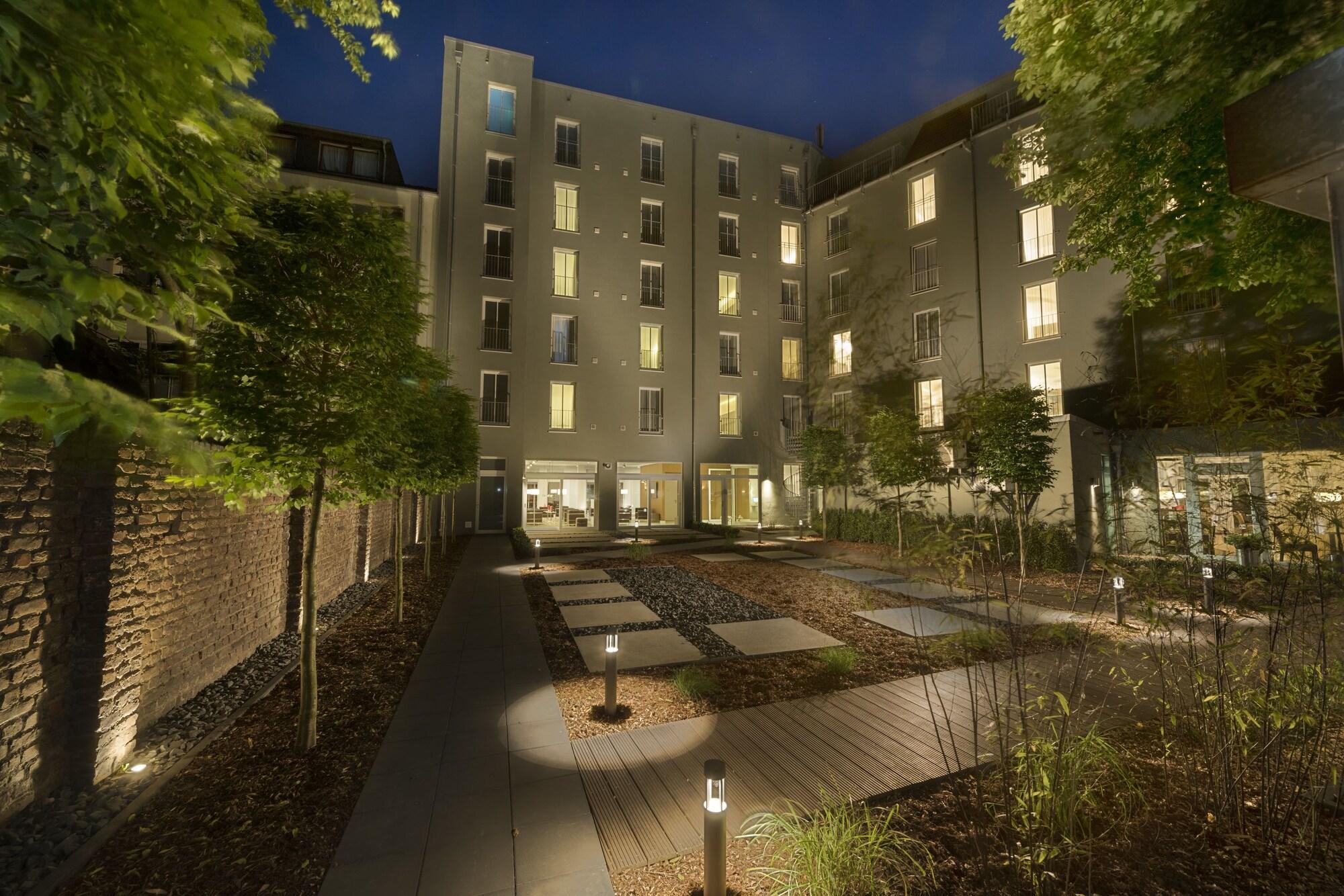 Hotel Conti Duisburg - Partner Of Sorat Hotels Екстер'єр фото